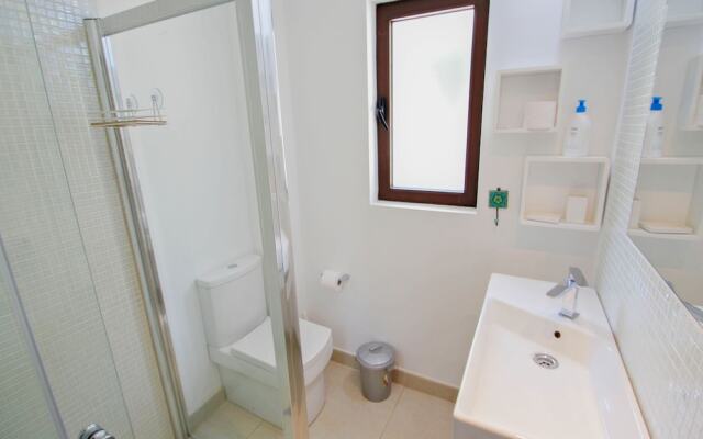 Laja - panoramic hillside holiday house in Moraira