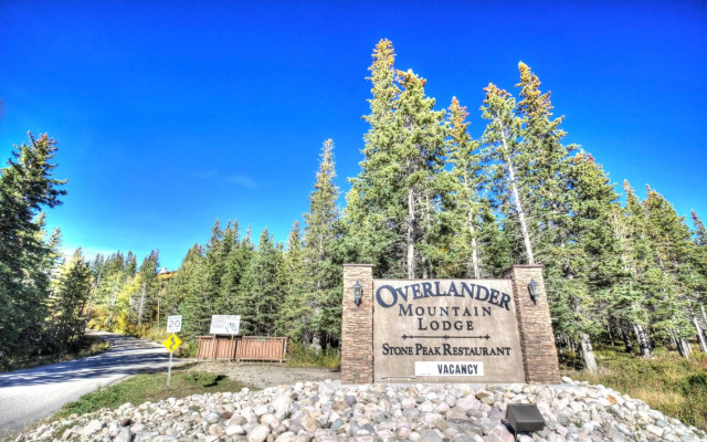 Overlander Mountain Lodge