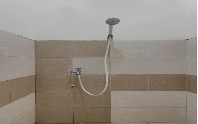 OYO Life 93662 Kost Pak Budi