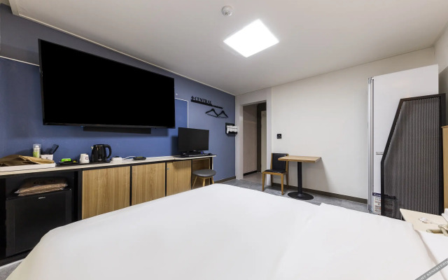 Hotel If
