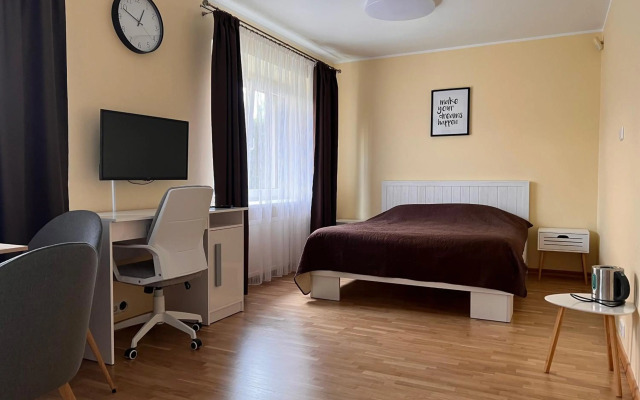 Private room, private bathroom, private entrance in private house