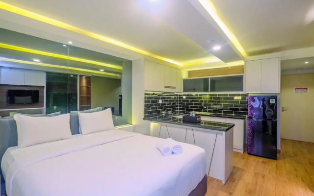 Elegant and Comfy Studio Amethyst Apartment