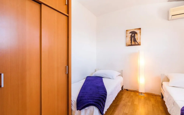 Brane - Free Parking - A1 Barbara