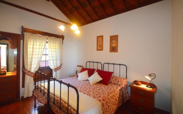 Casa Rural Dos Aguas by Isla Bonita