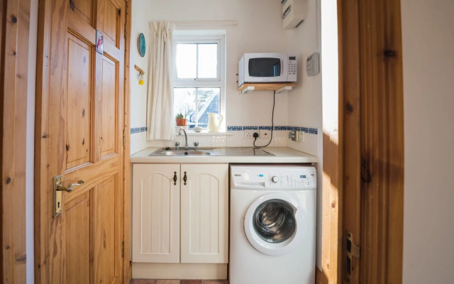 Dunfanaghy - Sea Views- in Village - Parking