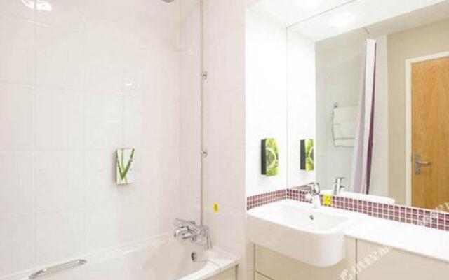 Premier Inn Liverpool John Lennon Airport