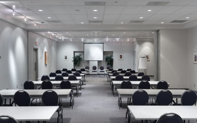 Seneca Newnham Residence And Conference Center