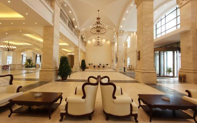Yantai Blue Sky Hotel