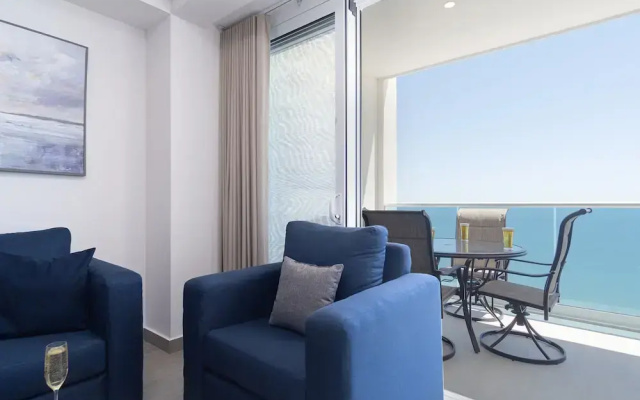 Encantame Towers Velero 1703