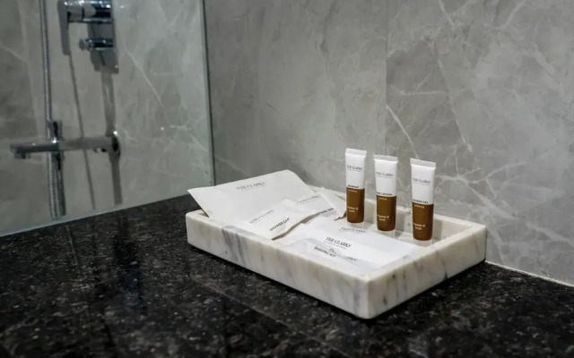 Clarks Inn Suites Agra