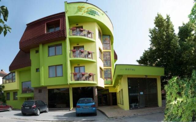 Green Hisar Hotel