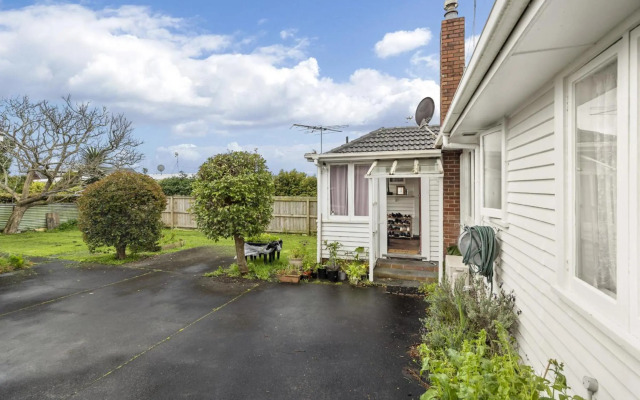 Entire House in Sylvia Park, Central Auckland
