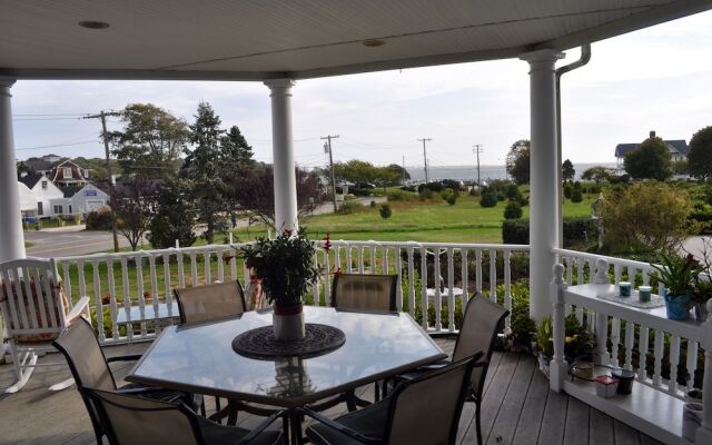 A Victorian on the Bay Bed and Breakfast