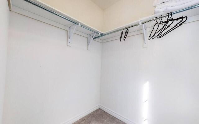 Elegant 3-bedroom House - Bowmanville