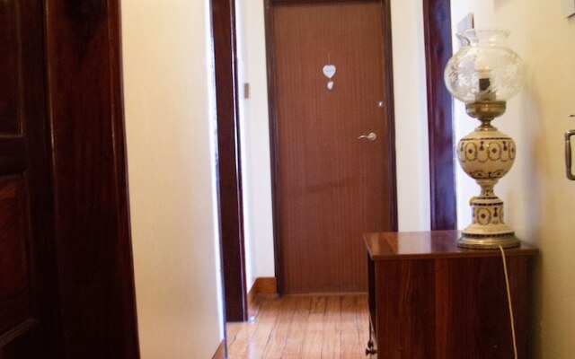 ALFAMA 3B - Balby's Bed&Breakfast