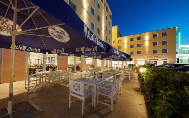 Отель Four Points Flex by Sheraton Goettingen