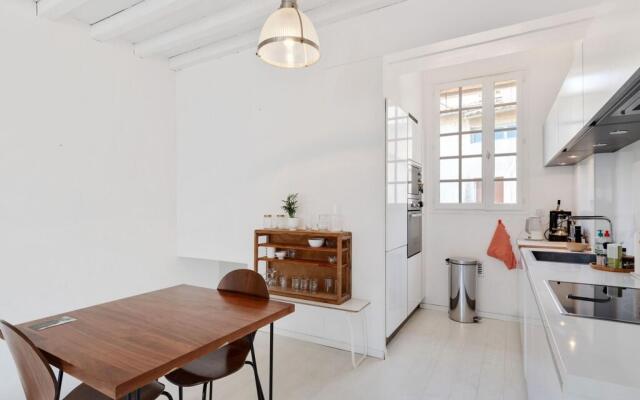 Modest Holiday Home in Avignon next to the City Centre