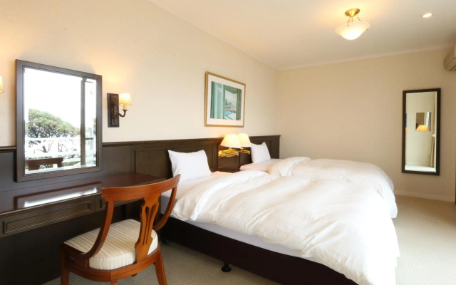 Tsushima Grand Hotel – Guest Rooms – Tsushima
