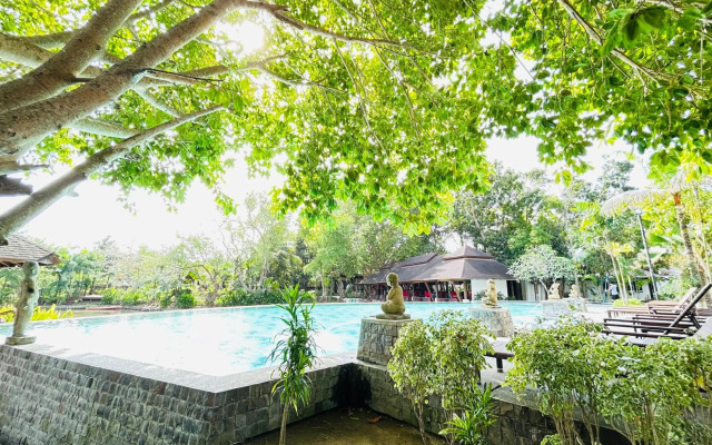 237 Sheridan Boutique Resort