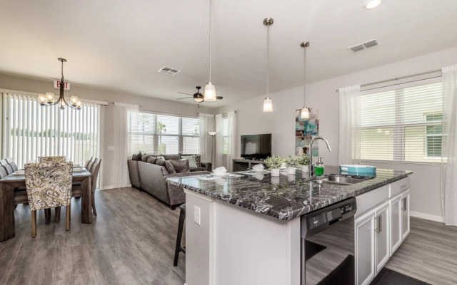 5153ad Amazing Compass Baytown Home Sleeps 10