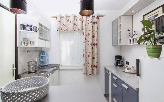 Apartments Ana Valbandon