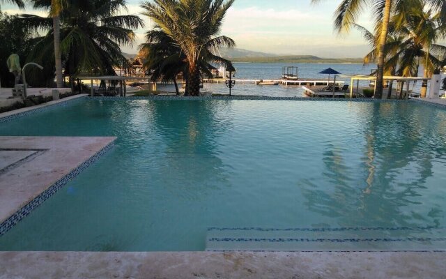 Hotel Salinas