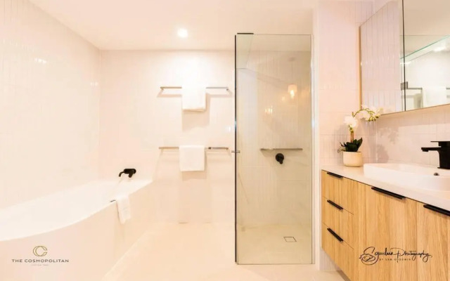 SALTWATER CALM@ The Cosmopolitan Unit 10508
