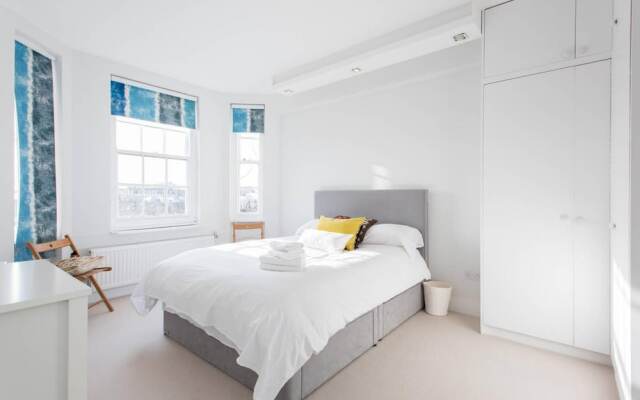 Distinctive Kensington 1-bed flat