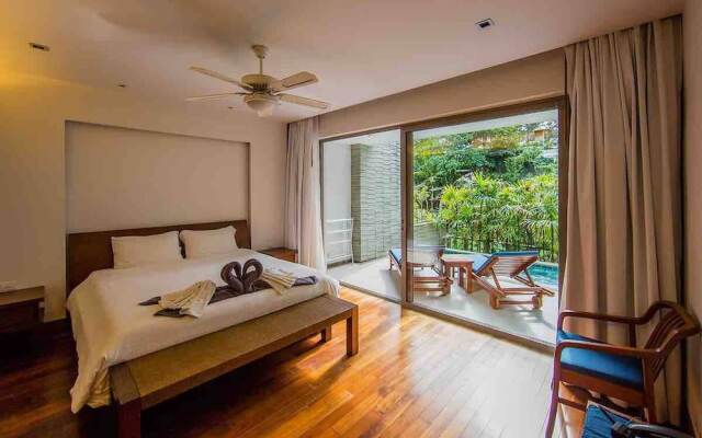 "beachfront 3br Luxe, Jacuzzi Pool On Naithon Beach"