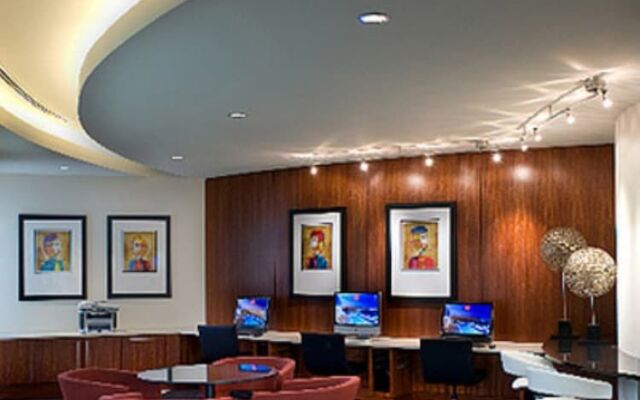 Bluebird Suites near National Airport