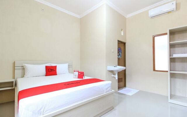 Formerly RedDoorz near Balekambang City Park