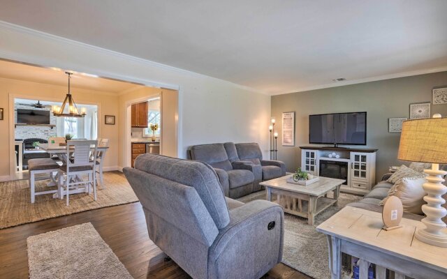 Mattituck Home w/ Fireplaces - Near Wineries
