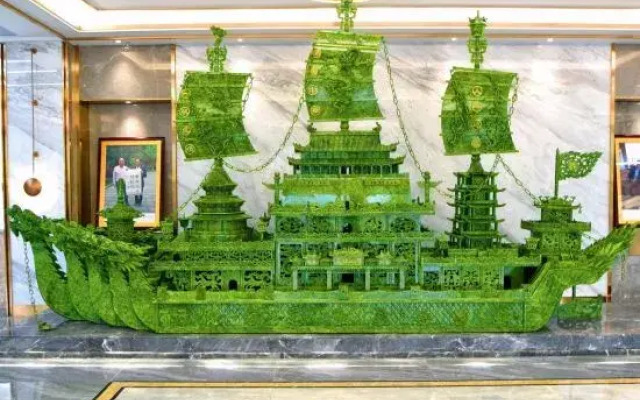 Zhongzhisheng Hotel (Zhaoqing East Railway Station Dinghushan Scenic Area)