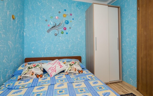 A4 - Modern apt w. Terrace, 3 min Walk to Beach