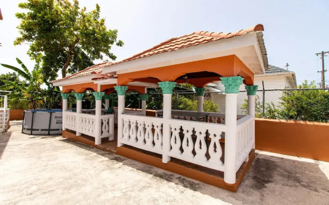 Runaway Bay Gem Suite