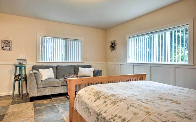 Brookings Vacation Rental Studio - Walk to Town!