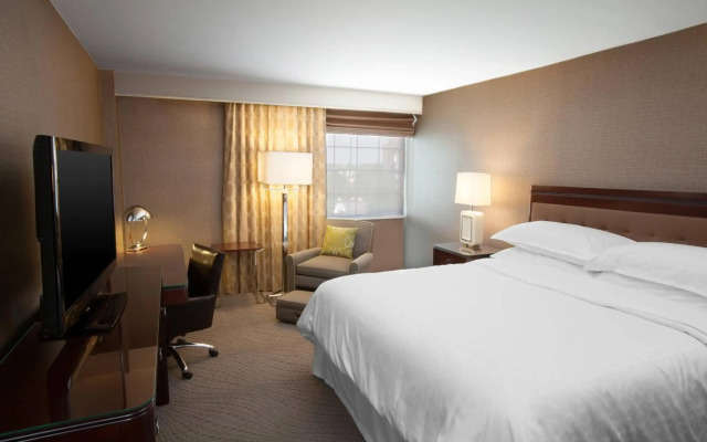 Sheraton Pittsburgh Airport Hotel