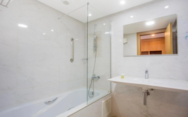 Fredj Hotel