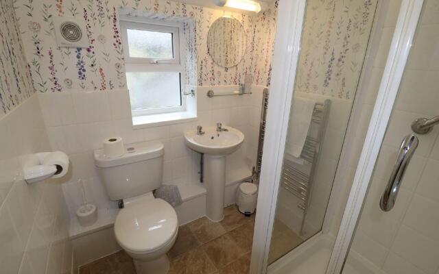 Raincliffe Hotel