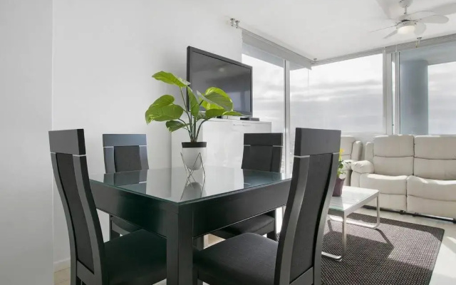 Horizon Bay 1106 Beachfront Self-catering APT