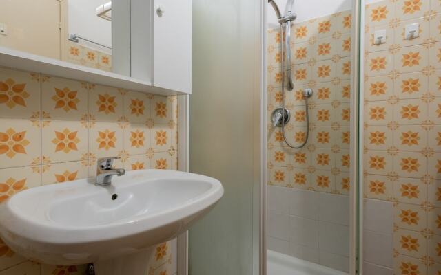 Simplistic Holiday Home in Salò near Lake Beach