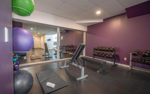 Coast Nisku Inn & Conference Centre