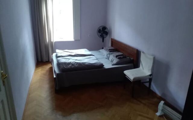 Guest House On Gunia - Hostel