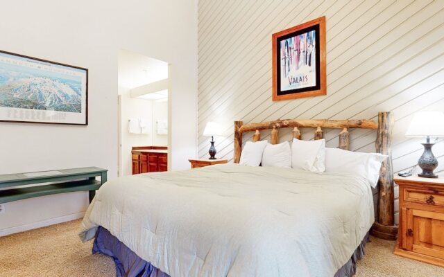 Aspen Creek 311 Walk to Eagle Lodge, Log Burning Fireplace, Great Complex Amenities by RedAwning