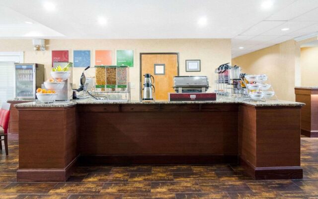 Quality Suites Irving-Las Colinas