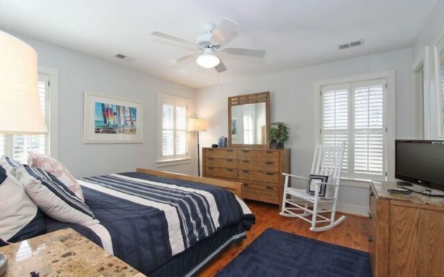 3008 Hartnett Boulevard