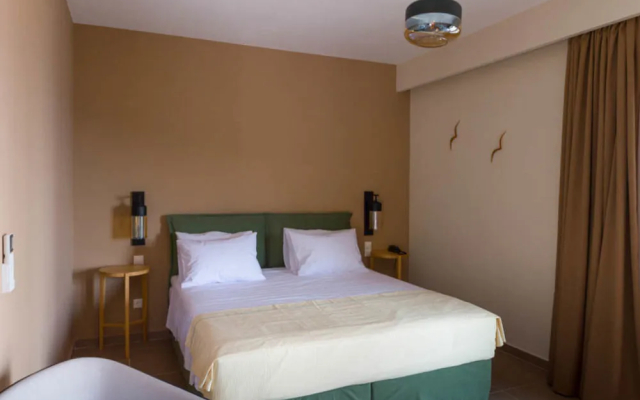 Elimnion Resort