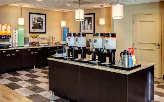 Hampton Inn & Suites Palm Desert