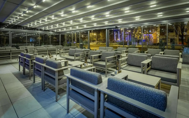 Admiral Hotel