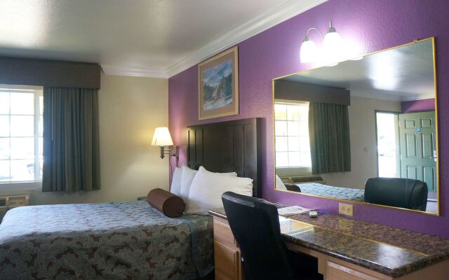 Rodeo Lodge